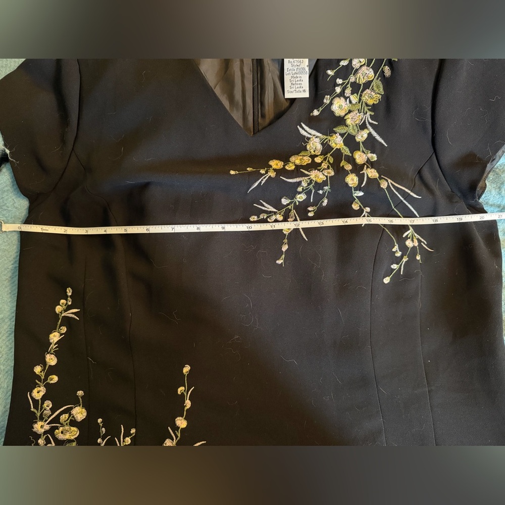 Dressbarn Black Floral Accent
Midi Dress - Picture 4 of 4
